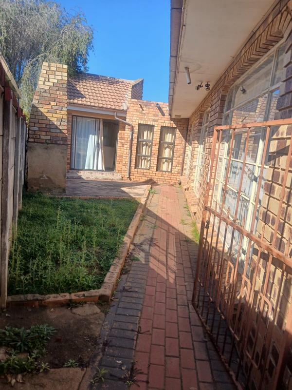 3 Bedroom Property for Sale in Randpoort Gauteng