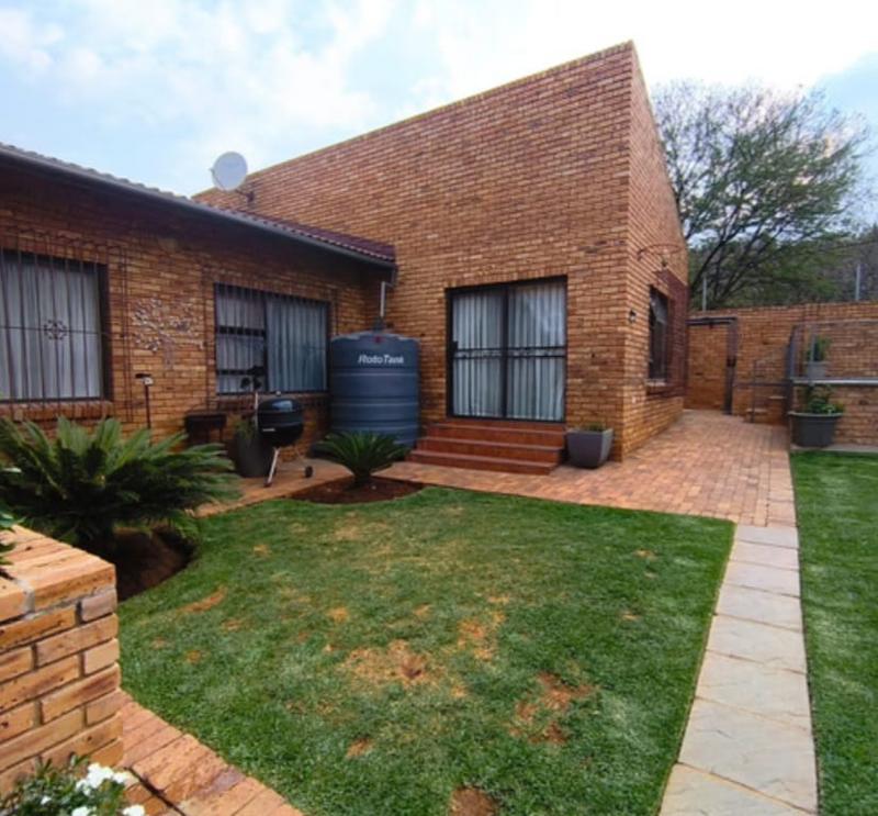 4 Bedroom Property for Sale in Meyersdal Estate Gauteng