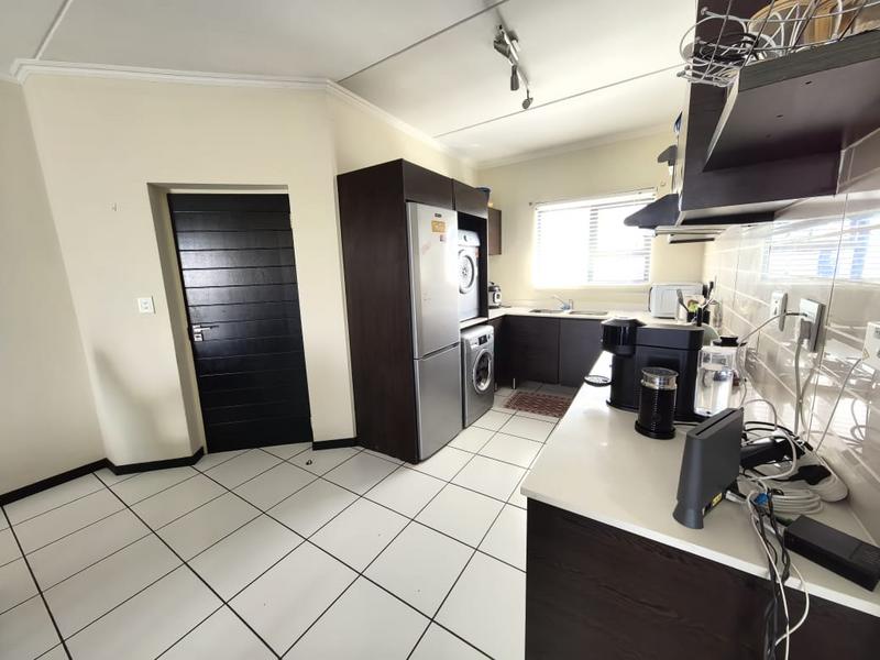2 Bedroom Property for Sale in Greenstone Hill Gauteng