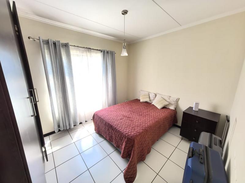 2 Bedroom Property for Sale in Greenstone Hill Gauteng