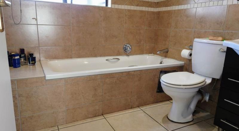 2 Bedroom Property for Sale in Bedfordview Gauteng