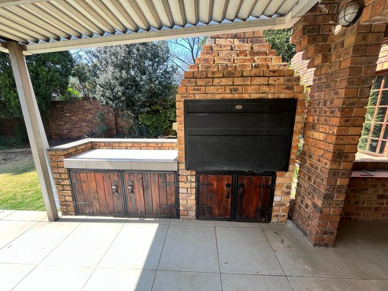 3 Bedroom Property for Sale in Bedfordview Gauteng