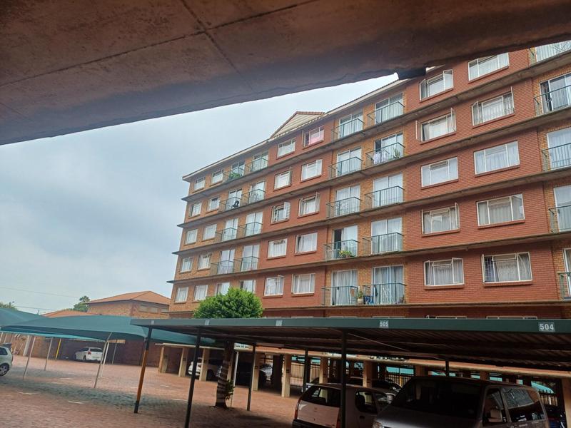 To Let 2 Bedroom Property for Rent in Die Hoewes Gauteng