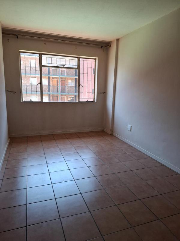To Let 2 Bedroom Property for Rent in Die Hoewes Gauteng