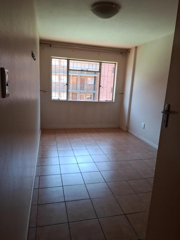 To Let 2 Bedroom Property for Rent in Die Hoewes Gauteng