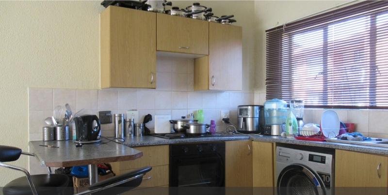 2 Bedroom Property for Sale in Meredale Gauteng