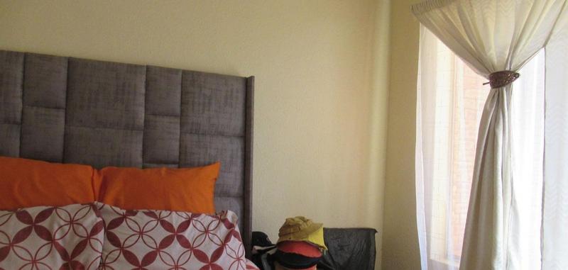 2 Bedroom Property for Sale in Meredale Gauteng