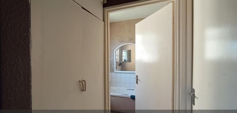 2 Bedroom Property for Sale in Naturena Gauteng
