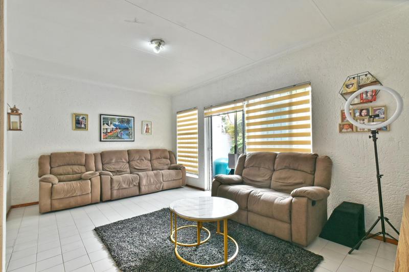 2 Bedroom Property for Sale in Kibler Park Gauteng