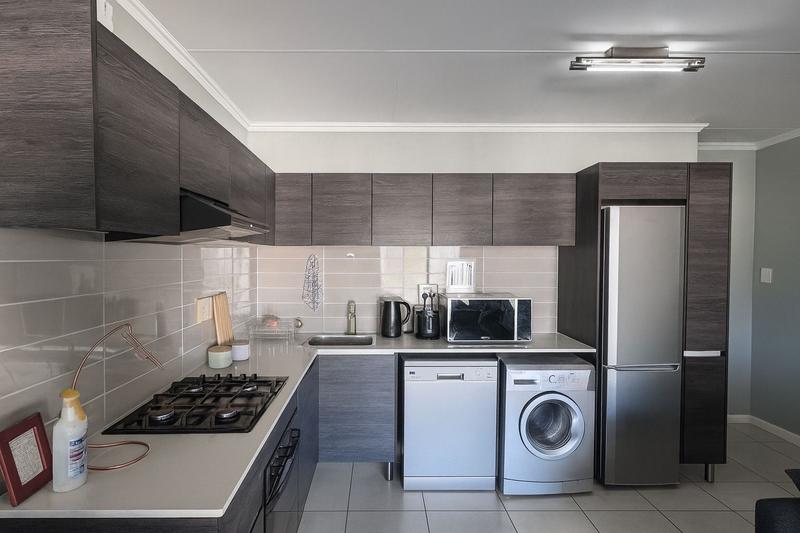 1 Bedroom Property for Sale in Petervale Gauteng