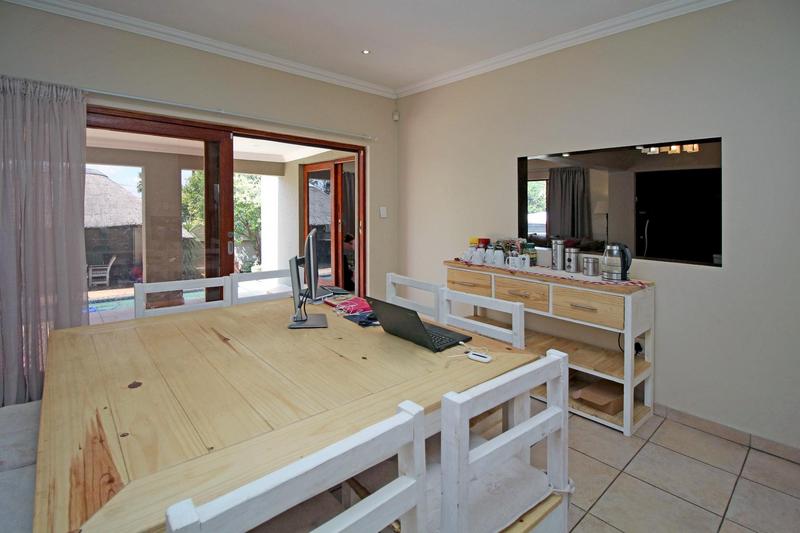 To Let 5 Bedroom Property for Rent in Little Falls Gauteng