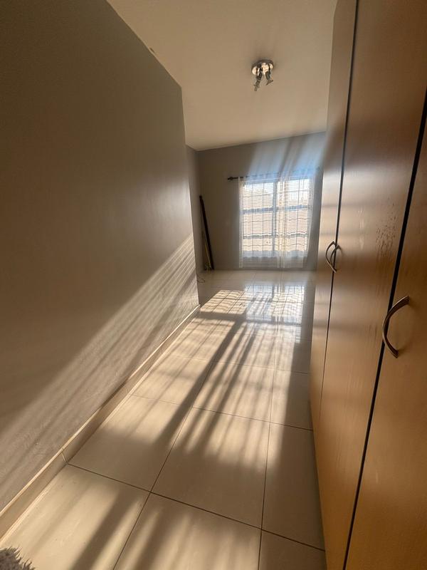 To Let 2 Bedroom Property for Rent in Milpark Gauteng