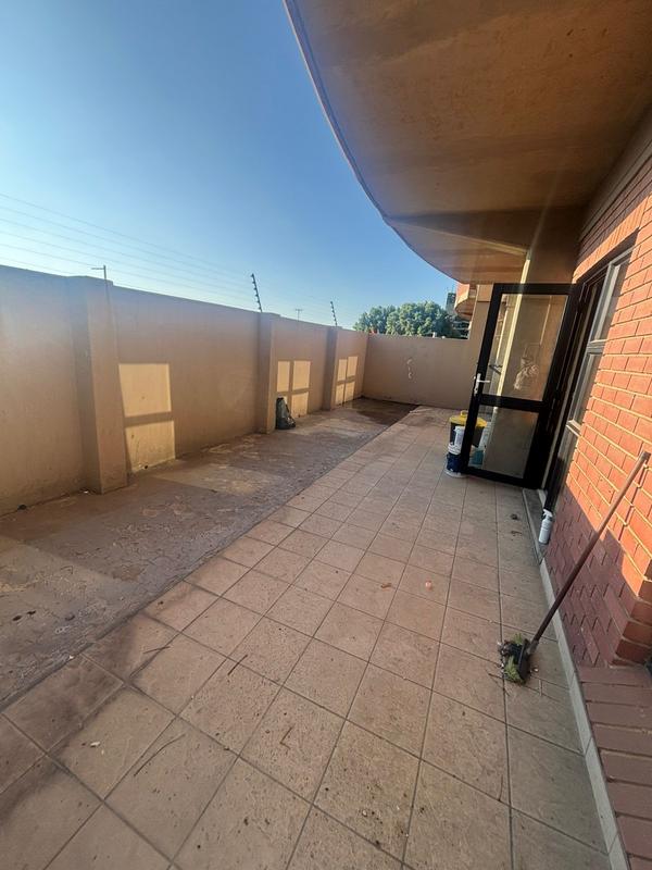 To Let 2 Bedroom Property for Rent in Milpark Gauteng