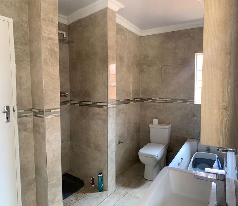 2 Bedroom Property for Sale in Halfway Gardens Gauteng