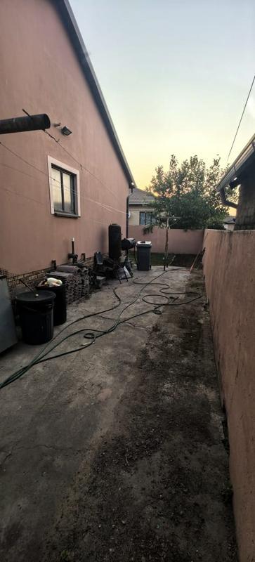 4 Bedroom Property for Sale in Olievenhoutbosch Gauteng