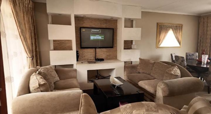 3 Bedroom Property for Sale in Birch Acres Gauteng