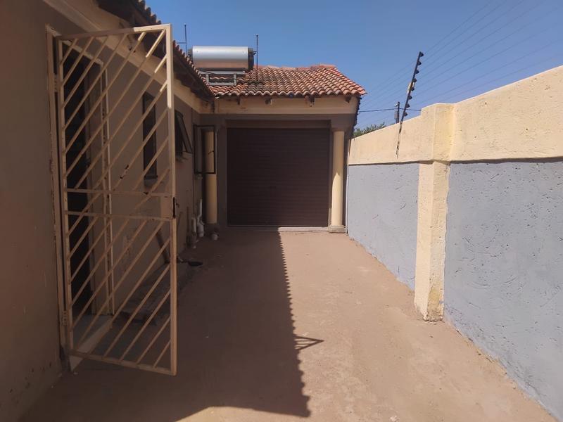 3 Bedroom Property for Sale in Soshanguve VV Gauteng