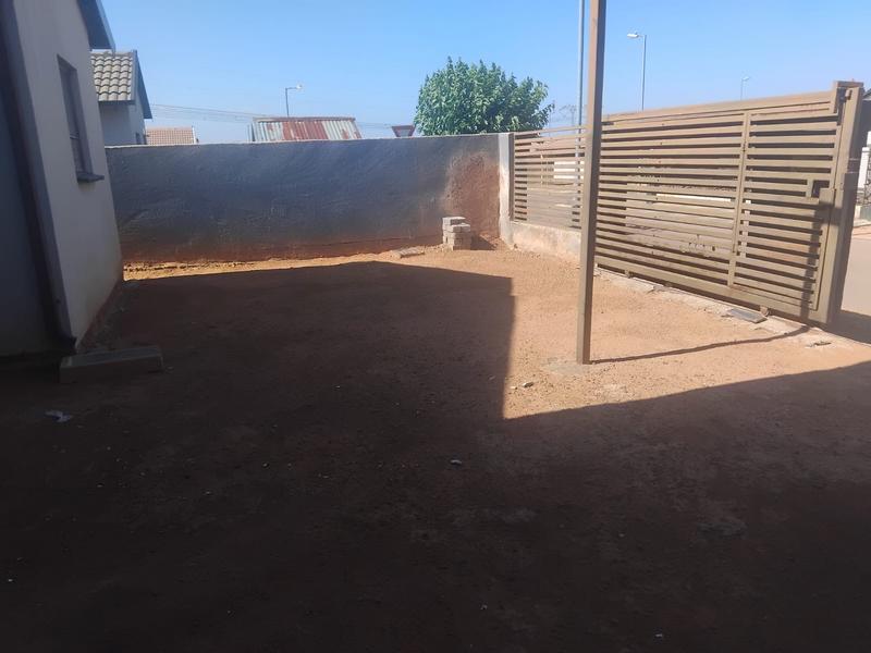 2 Bedroom Property for Sale in Soshanguve VV Gauteng