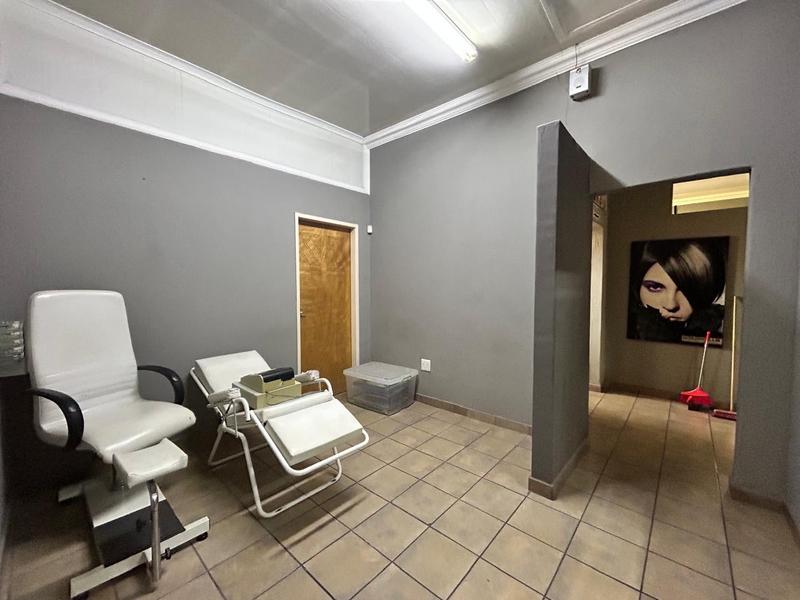 6 Bedroom Property for Sale in Springs Gauteng