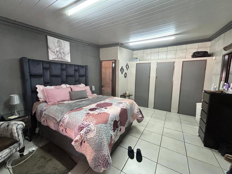6 Bedroom Property for Sale in Springs Gauteng