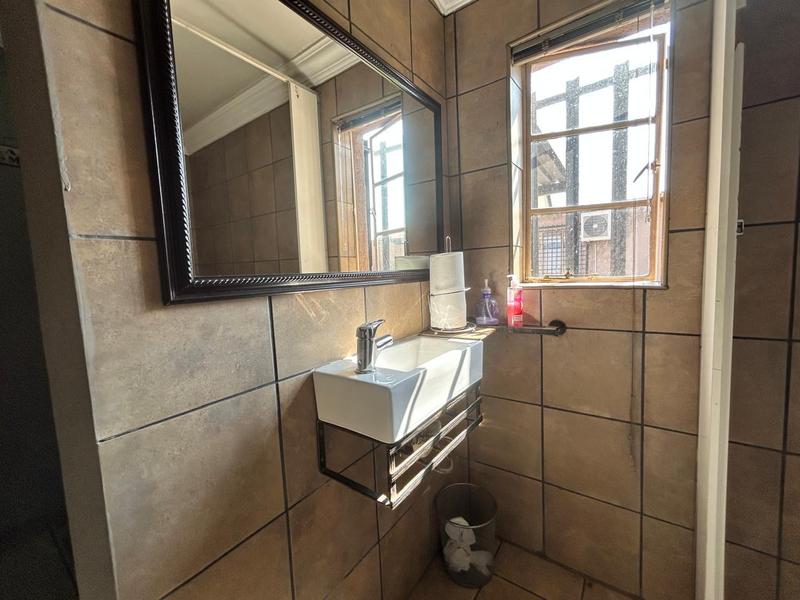 6 Bedroom Property for Sale in Springs Gauteng