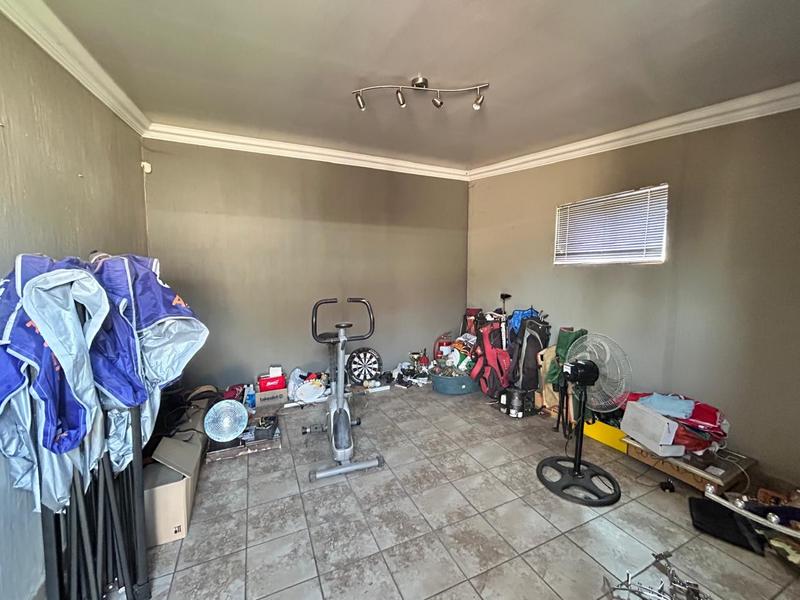 6 Bedroom Property for Sale in Springs Gauteng