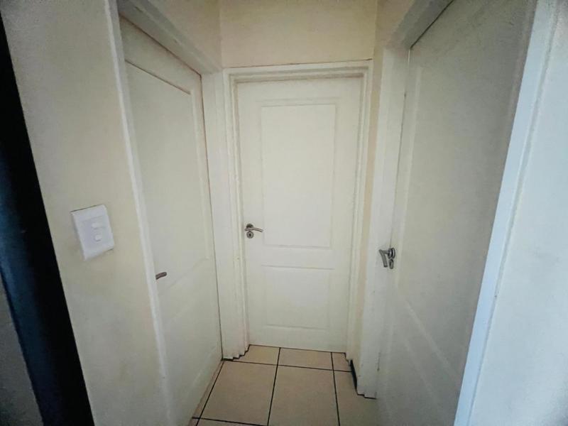 2 Bedroom Property for Sale in Oakdene Gauteng