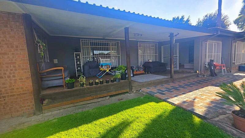 4 Bedroom Property for Sale in The Reeds Gauteng
