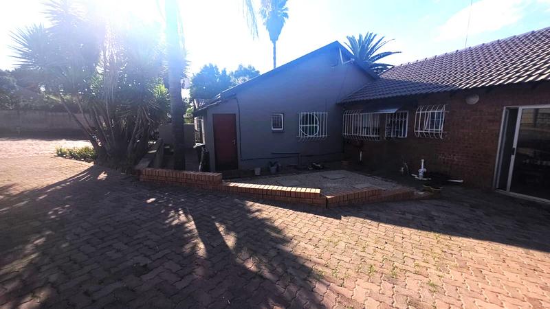 4 Bedroom Property for Sale in The Reeds Gauteng