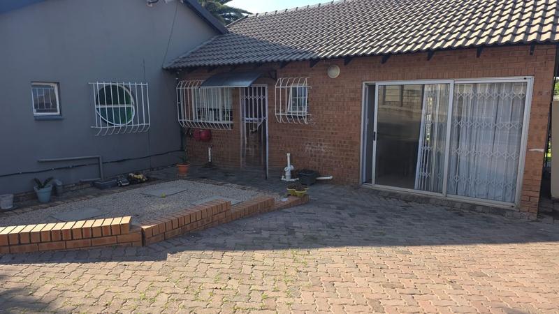 4 Bedroom Property for Sale in The Reeds Gauteng