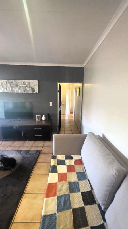 4 Bedroom Property for Sale in The Reeds Gauteng