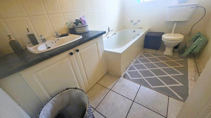 4 Bedroom Property for Sale in The Reeds Gauteng