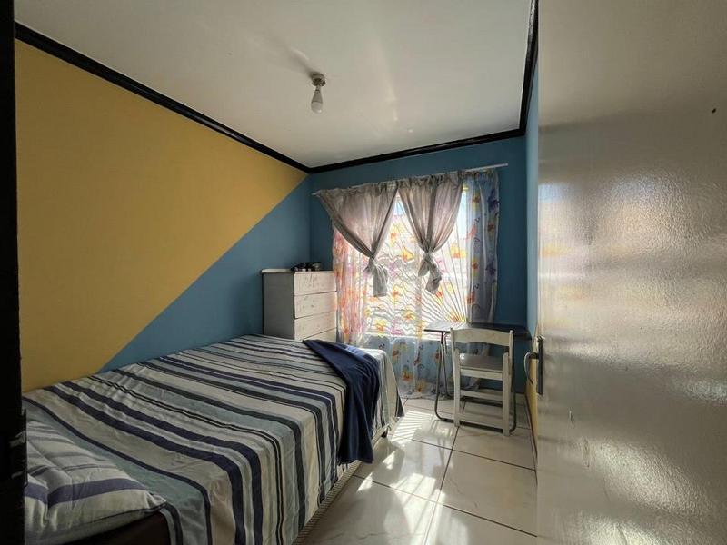 To Let 4 Bedroom Property for Rent in Fleurhof Gauteng