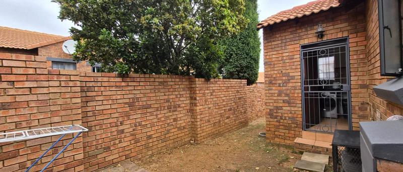 2 Bedroom Property for Sale in Mooikloof Ridge Gauteng