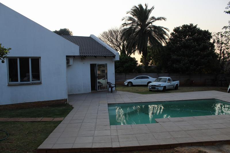 4 Bedroom Property for Sale in Wilgeheuwel Gauteng