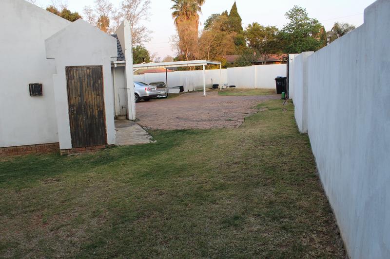 4 Bedroom Property for Sale in Wilgeheuwel Gauteng