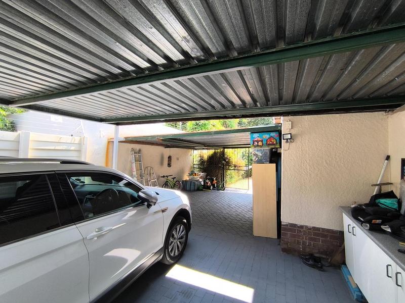 To Let 4 Bedroom Property for Rent in Parkmore Gauteng