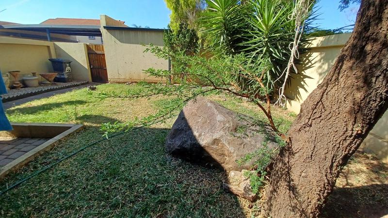 2 Bedroom Property for Sale in Annlin Gauteng