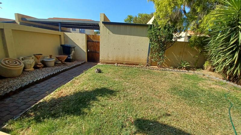 2 Bedroom Property for Sale in Annlin Gauteng