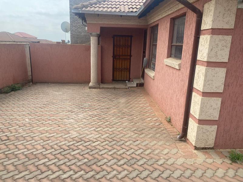3 Bedroom Property for Sale in Olievenhoutbosch Gauteng