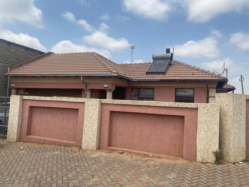 3 Bedroom Property for Sale in Olievenhoutbosch Gauteng