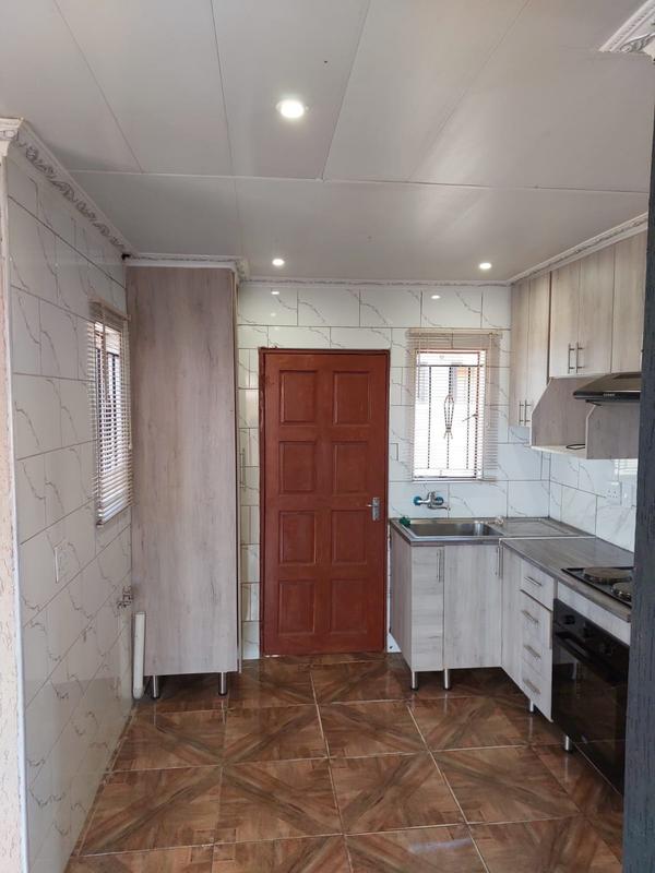 To Let 3 Bedroom Property for Rent in Protea Glen Gauteng
