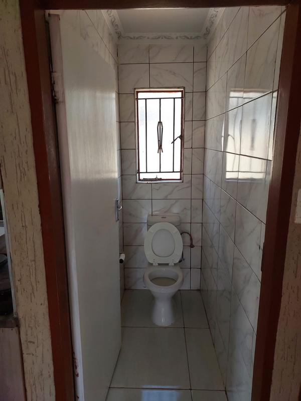 To Let 3 Bedroom Property for Rent in Protea Glen Gauteng