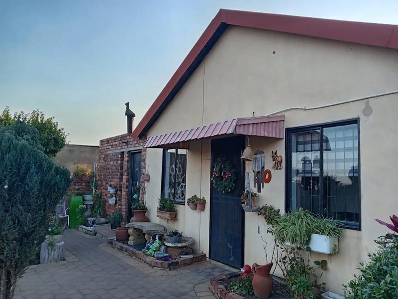 To Let 2 Bedroom Property for Rent in Lotus Gardens Gauteng