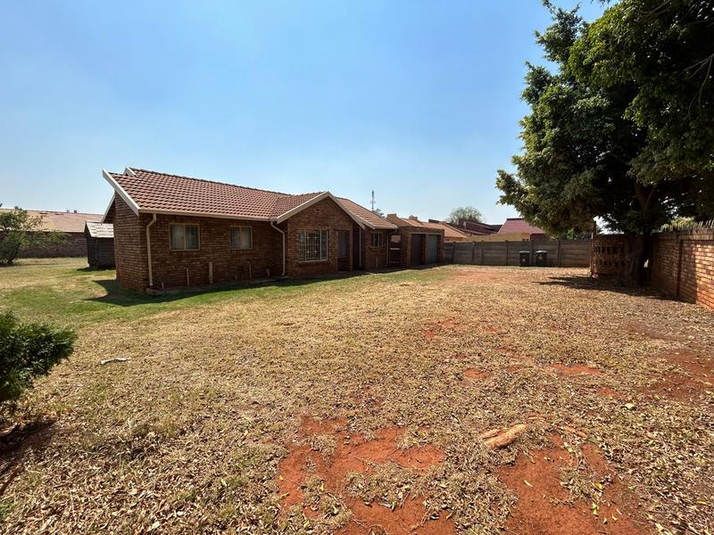 To Let 3 Bedroom Property for Rent in The Orchards Gauteng