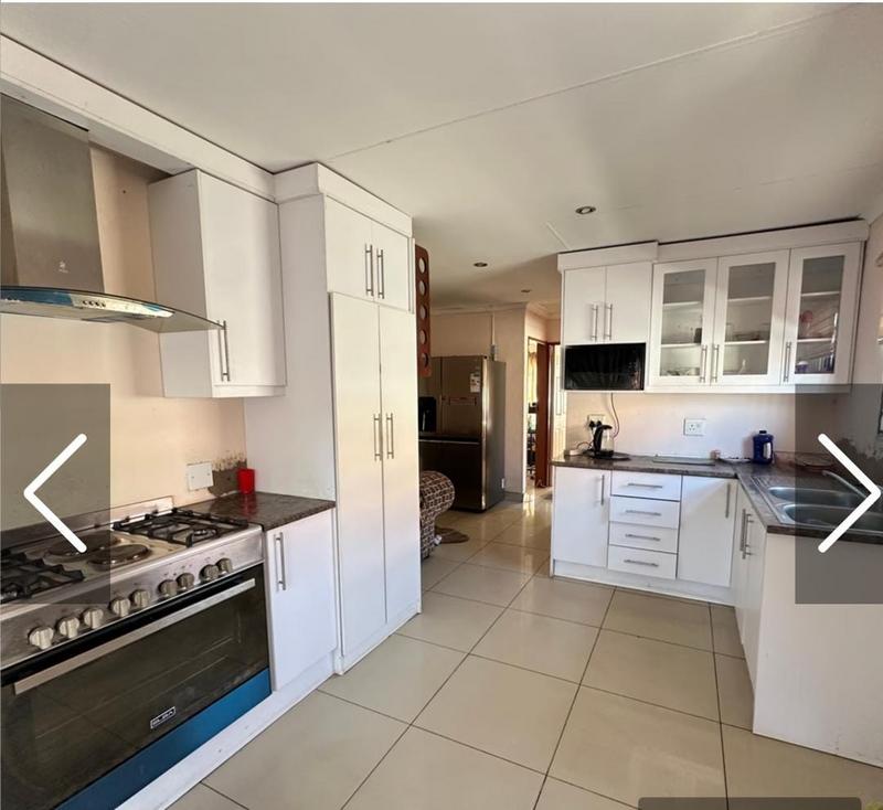 3 Bedroom Property for Sale in Dawn Park Gauteng