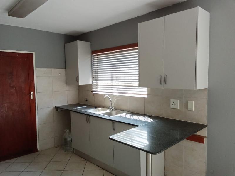 To Let 2 Bedroom Property for Rent in Groeneweide Gauteng