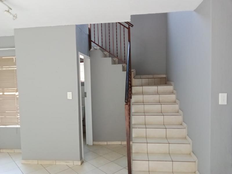 To Let 2 Bedroom Property for Rent in Groeneweide Gauteng