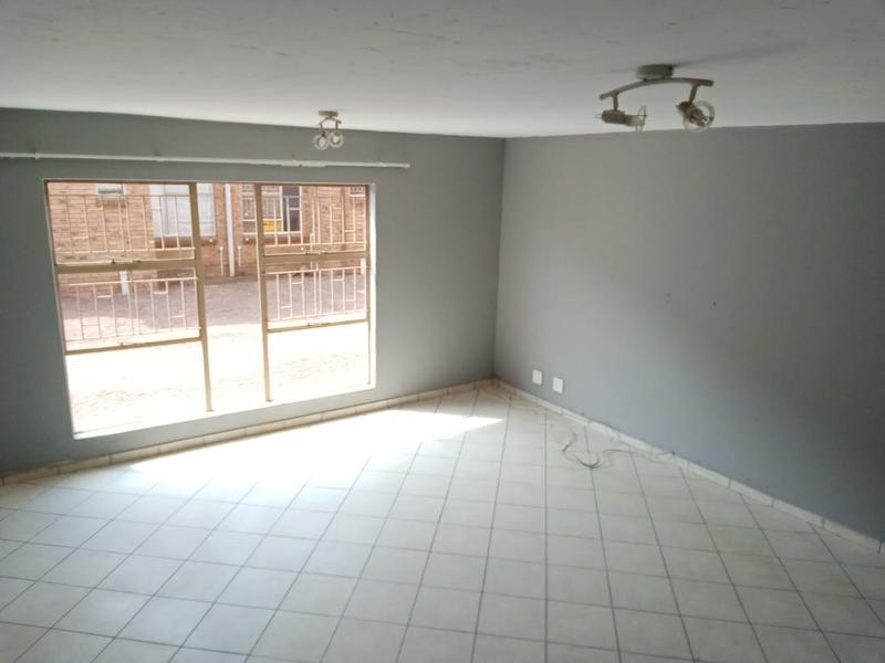 To Let 2 Bedroom Property for Rent in Groeneweide Gauteng