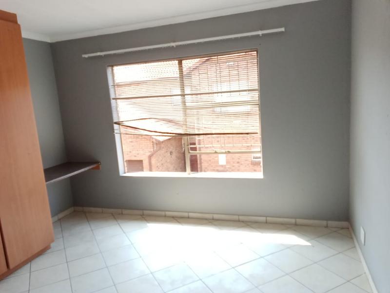 To Let 2 Bedroom Property for Rent in Groeneweide Gauteng